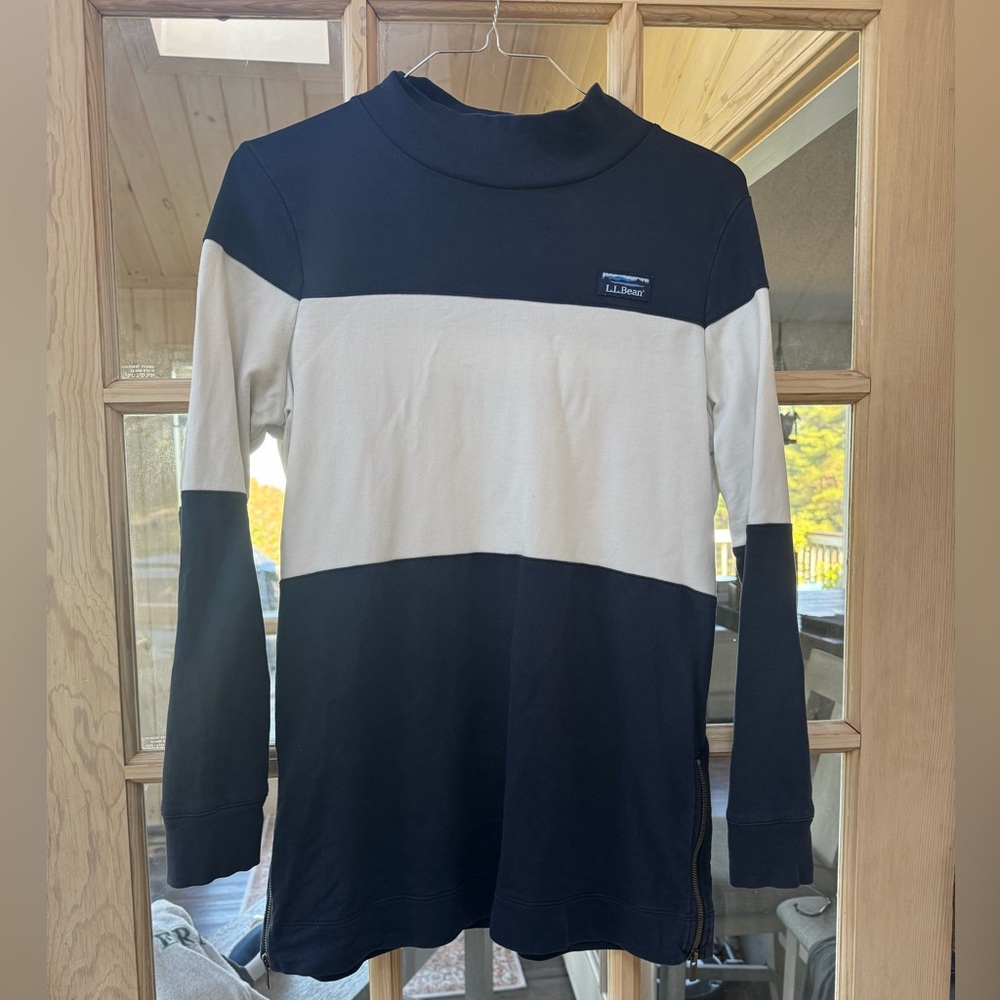 L.L. Bean Women’s (Size M) Navy/White Lightweight Mockneck Tunic